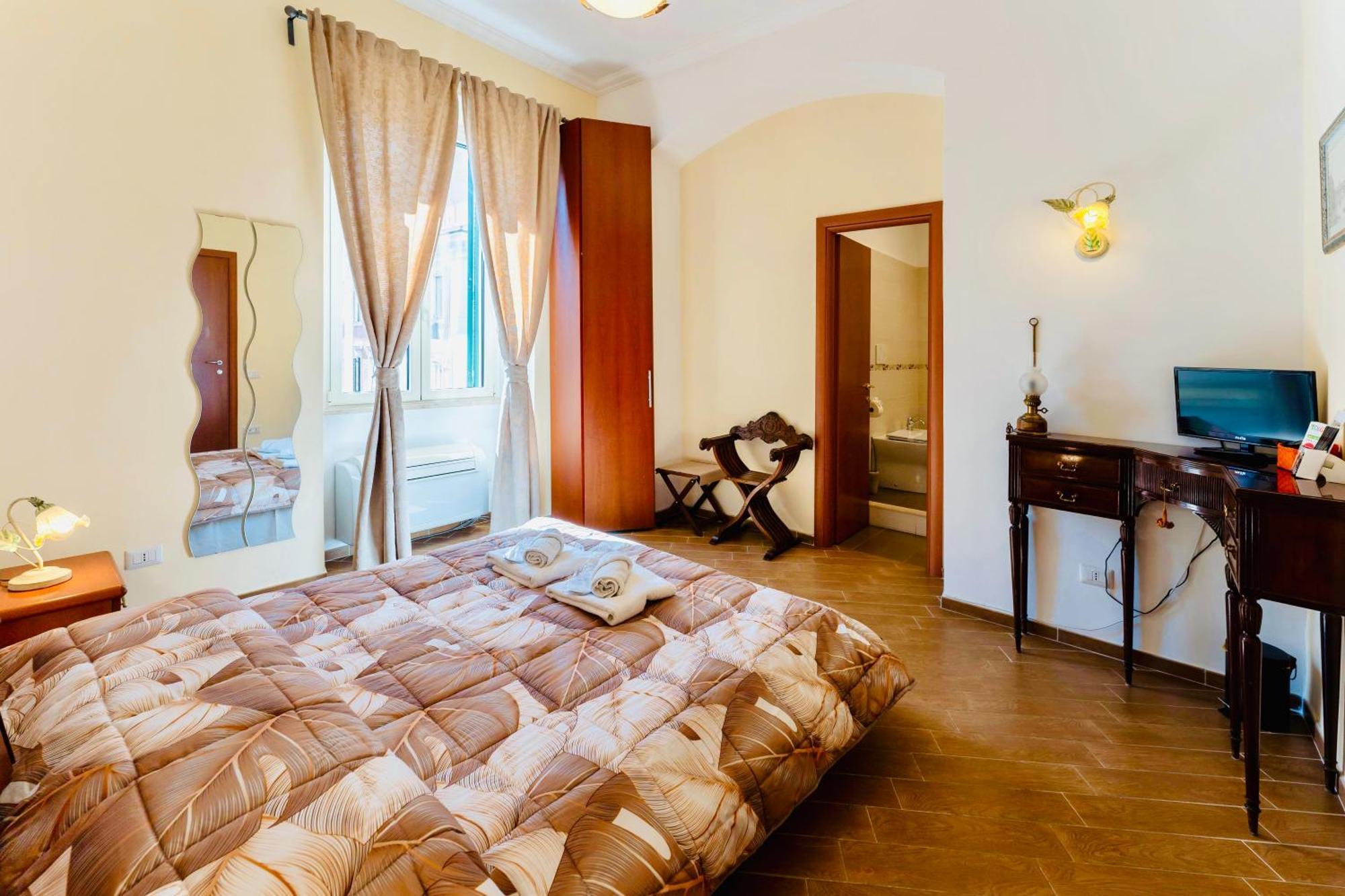 Miclad Colosseum Guest House Rome Exterior photo