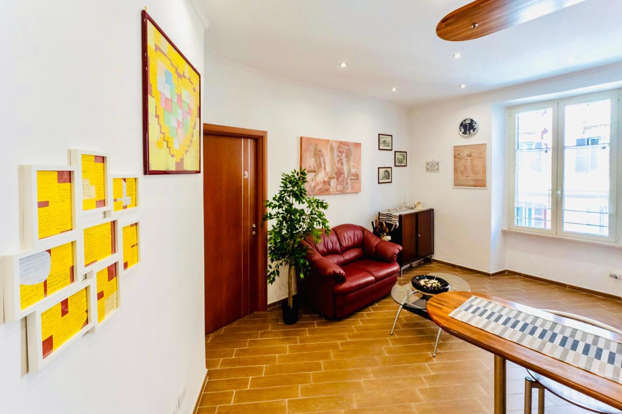 Miclad Colosseum Guest House Rome Exterior photo