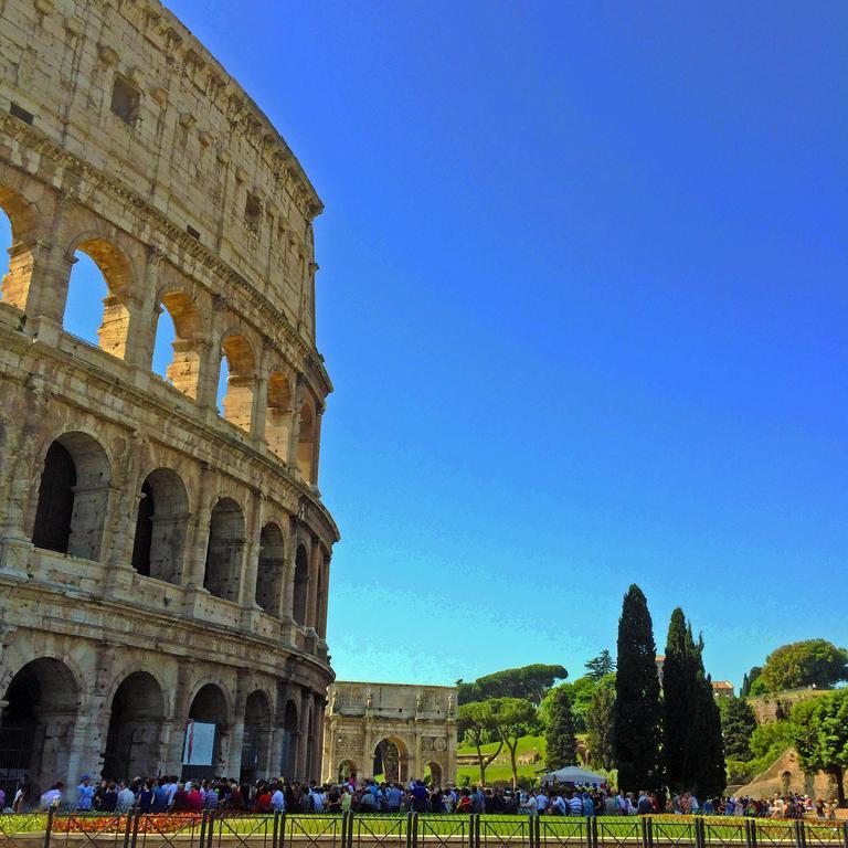Miclad Colosseum Guest House Rome Exterior photo