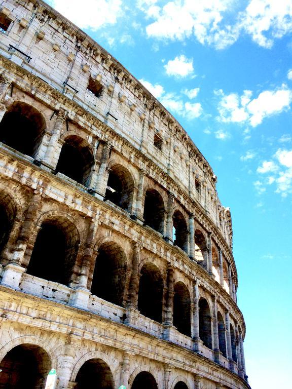 Miclad Colosseum Guest House Rome Exterior photo